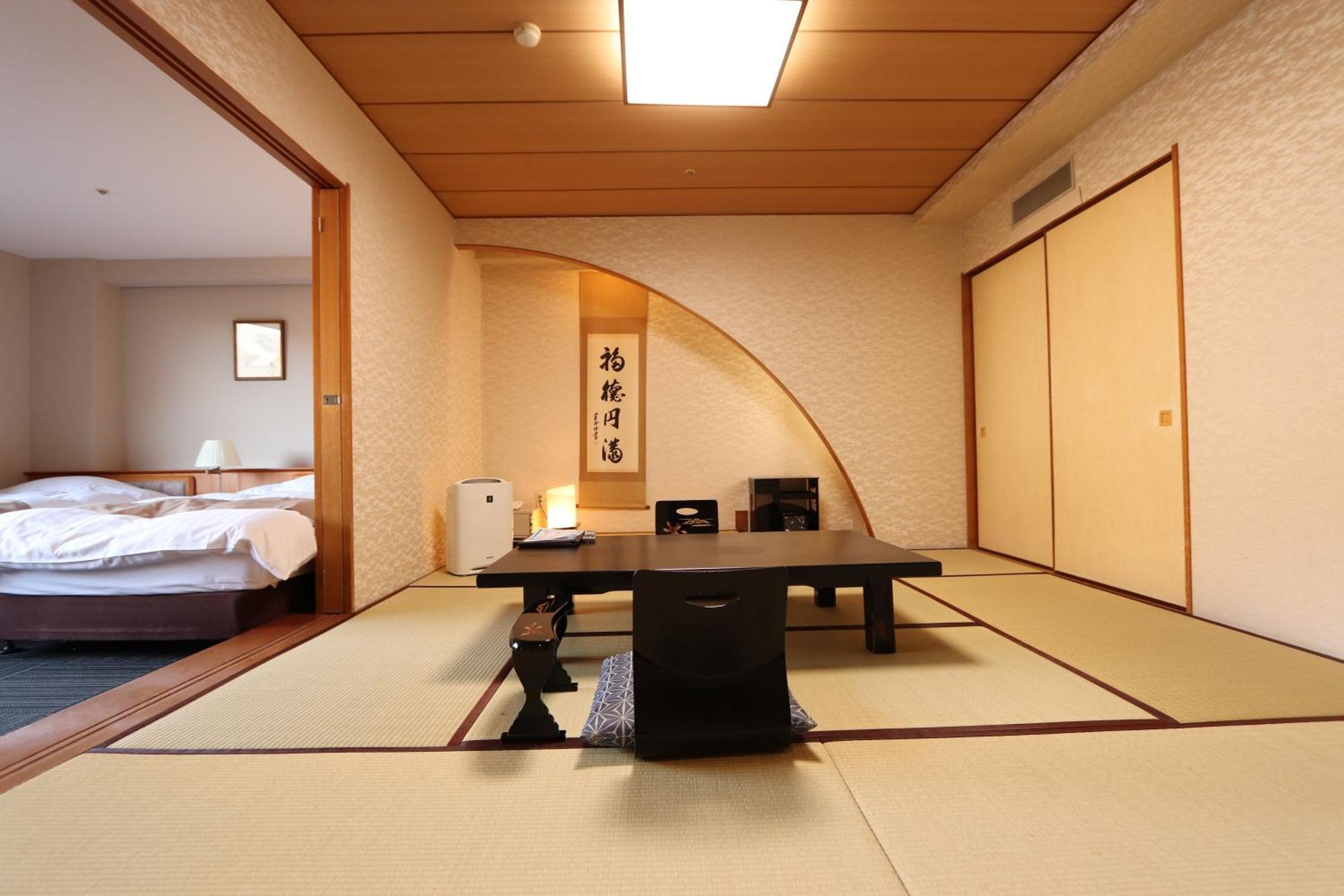 Yufuin Hotel Shuhokan Екстер'єр фото